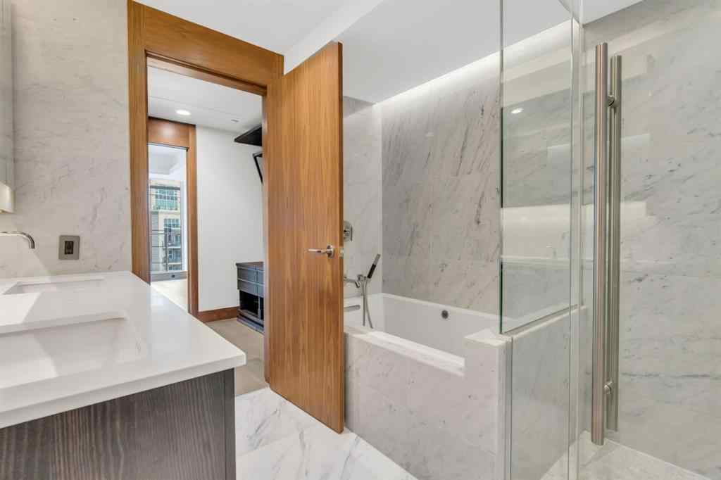 MLS® A2207350 - Unit #907 738 1 Avenue SW in Eau Claire Calgary, Residential