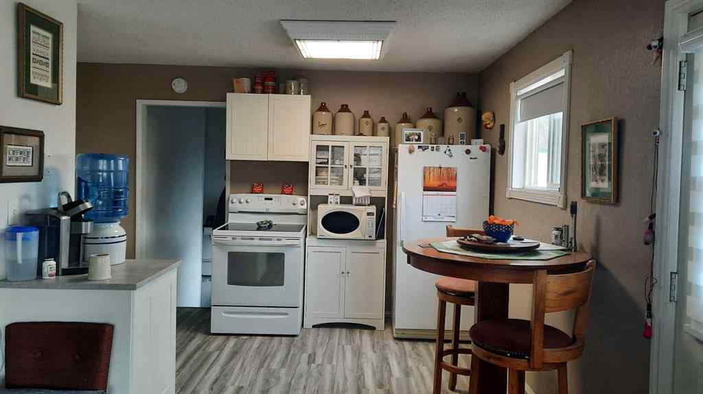 MLS® A2207382 - 701 Secondary 576 Highway  in North Drumheller Drumheller, Residential
