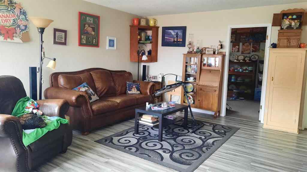 MLS® A2207382 - 701 Secondary 576 Highway  in North Drumheller Drumheller, Residential
