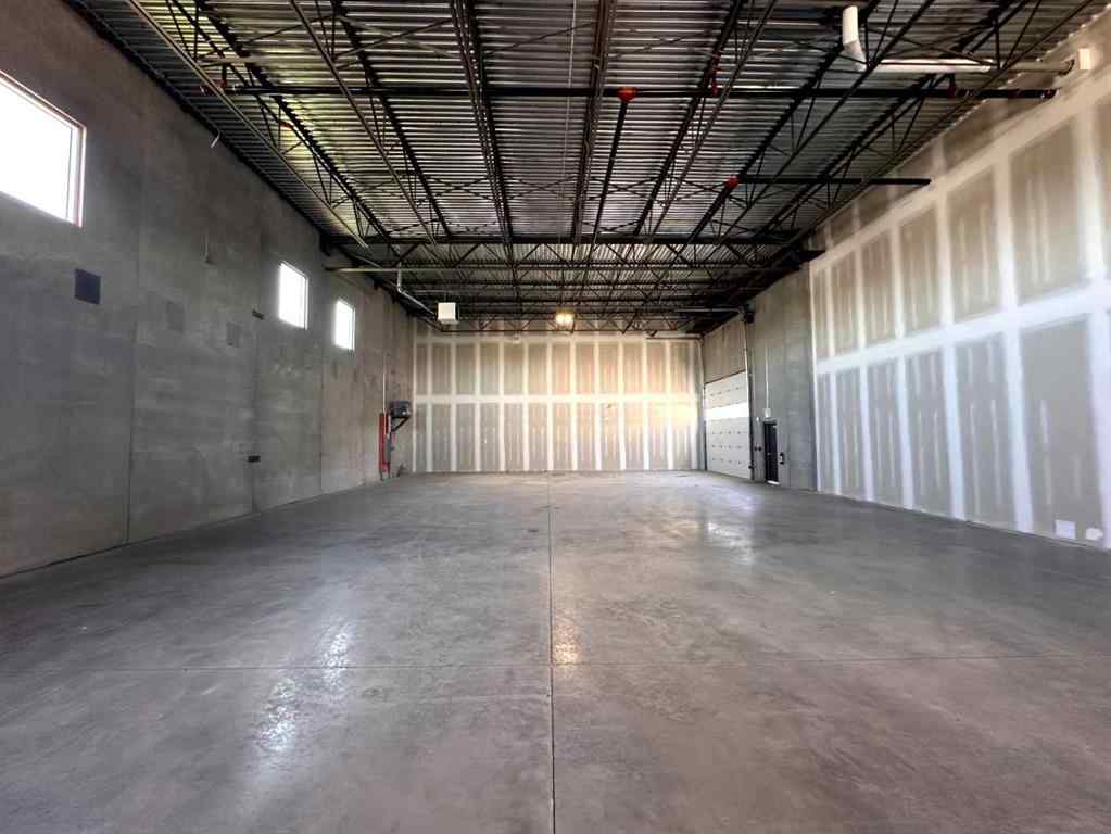 MLS® A2207421 - Unit #113 4412 9 Street SE in Highfield Calgary, Commercial