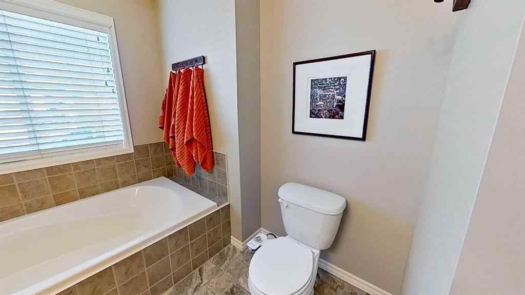 MLS® A2207440 - 9 Prairie Springs Close SW in Prairie Springs Airdrie, Residential