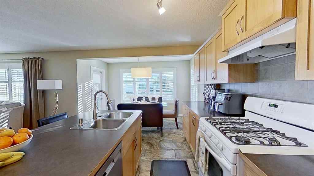 MLS® A2207440 - 9 Prairie Springs Close SW in Prairie Springs Airdrie, Residential