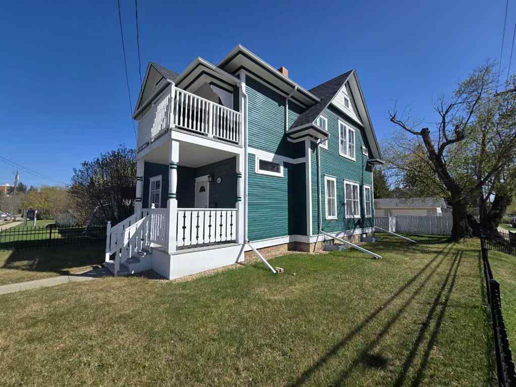 MLS® A2207450 - 4641 49 Street  in Parkvale Red Deer, Commercial