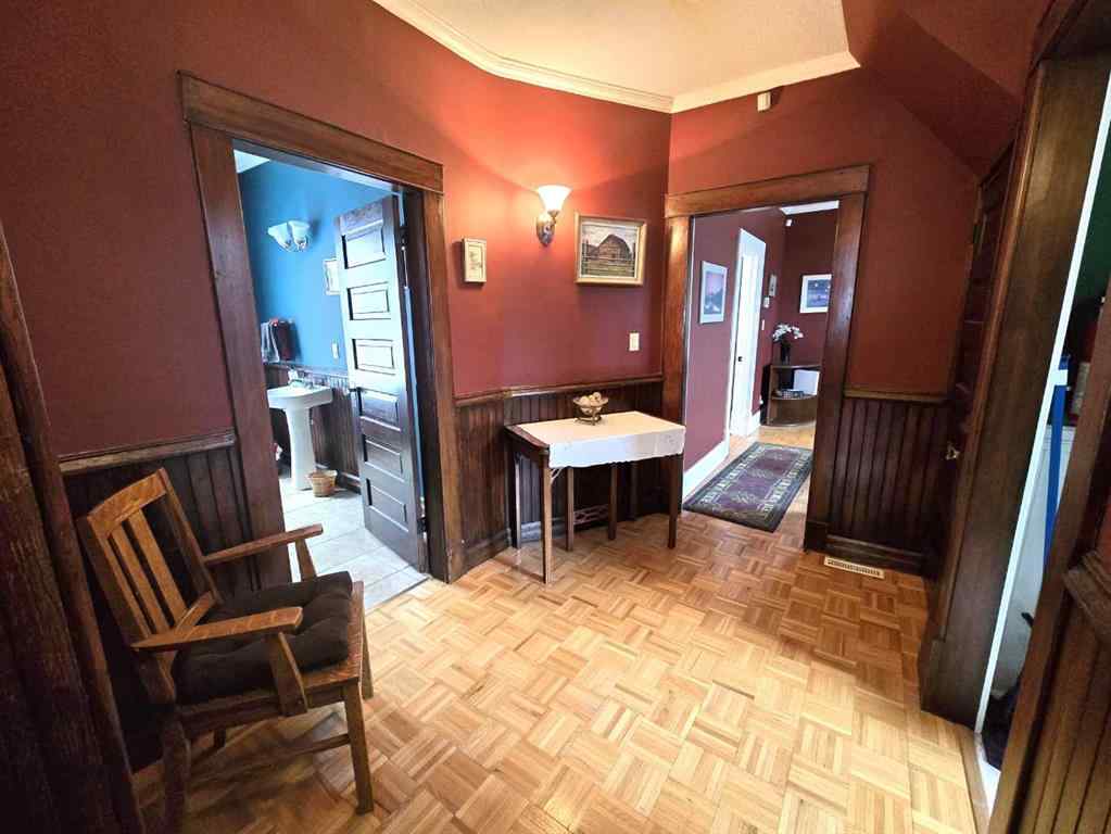 MLS® A2207450 - 4641 49 Street  in Parkvale Red Deer, Commercial