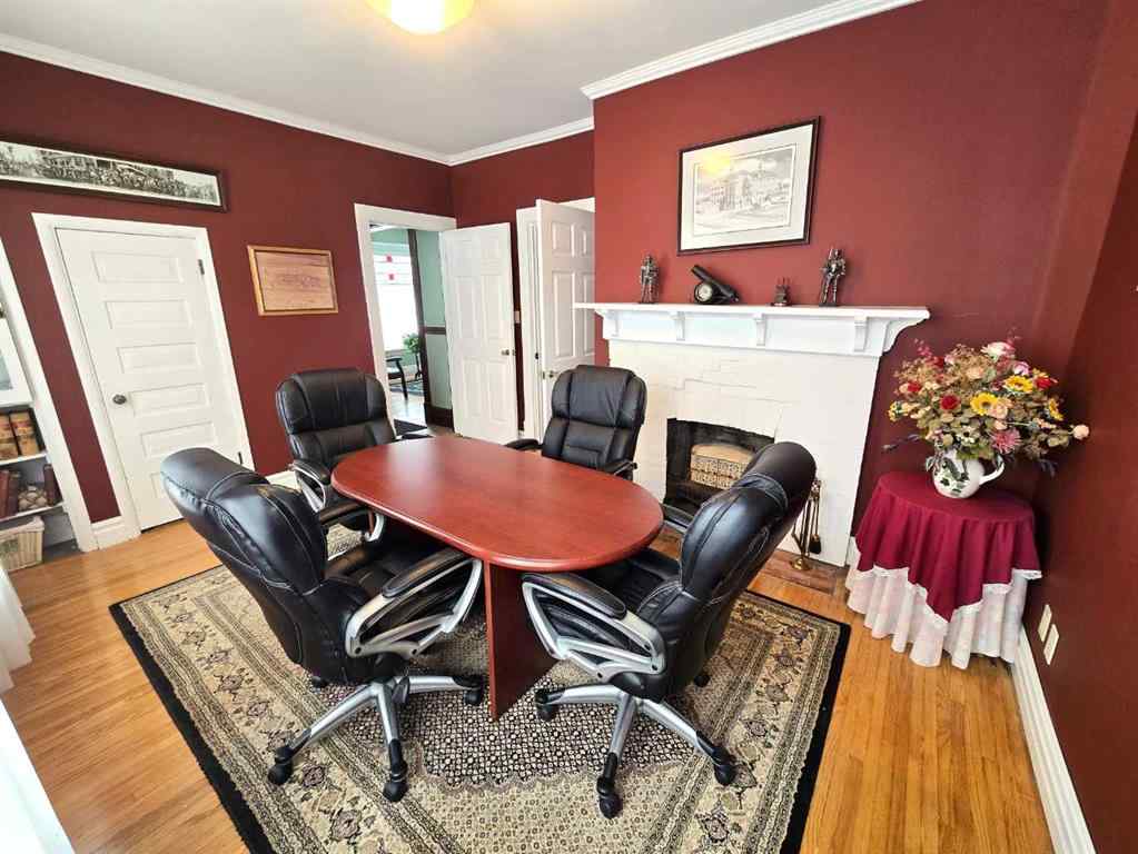 MLS® A2207450 - 4641 49 Street  in Parkvale Red Deer, Commercial