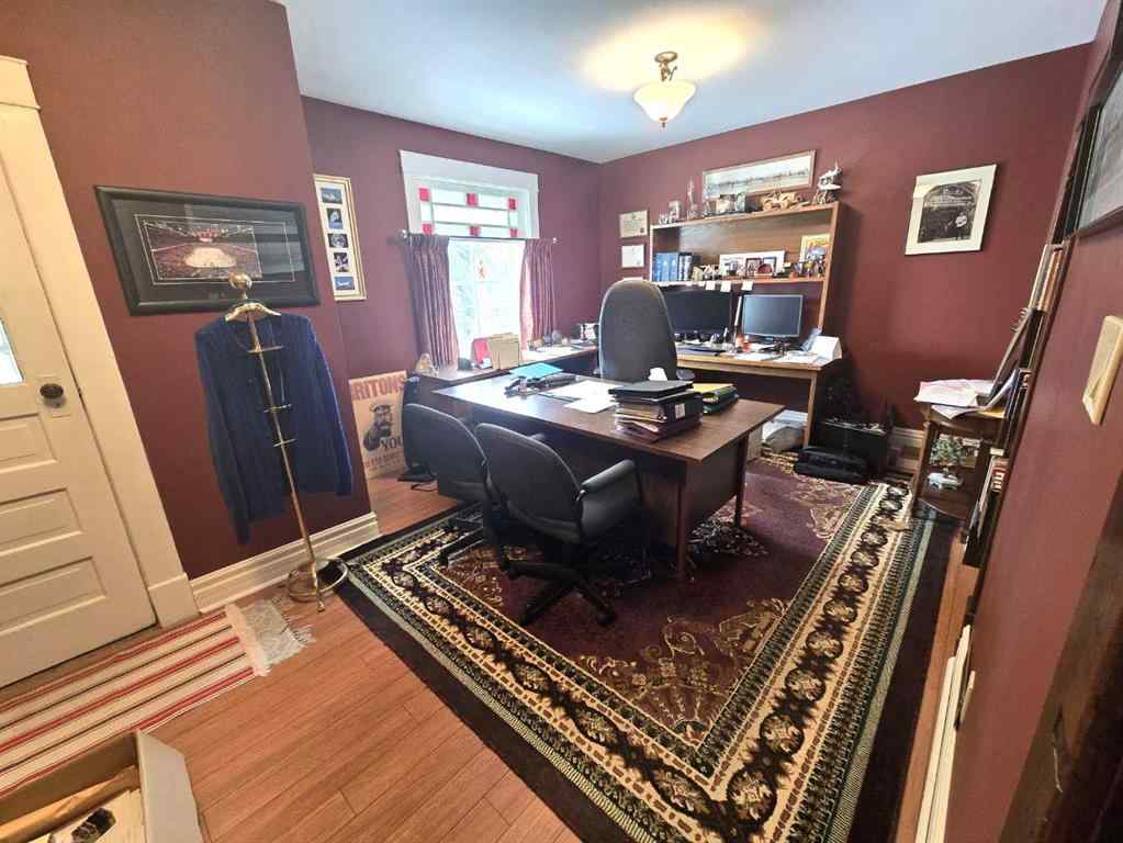 MLS® A2207450 - 4641 49 Street  in Parkvale Red Deer, Commercial