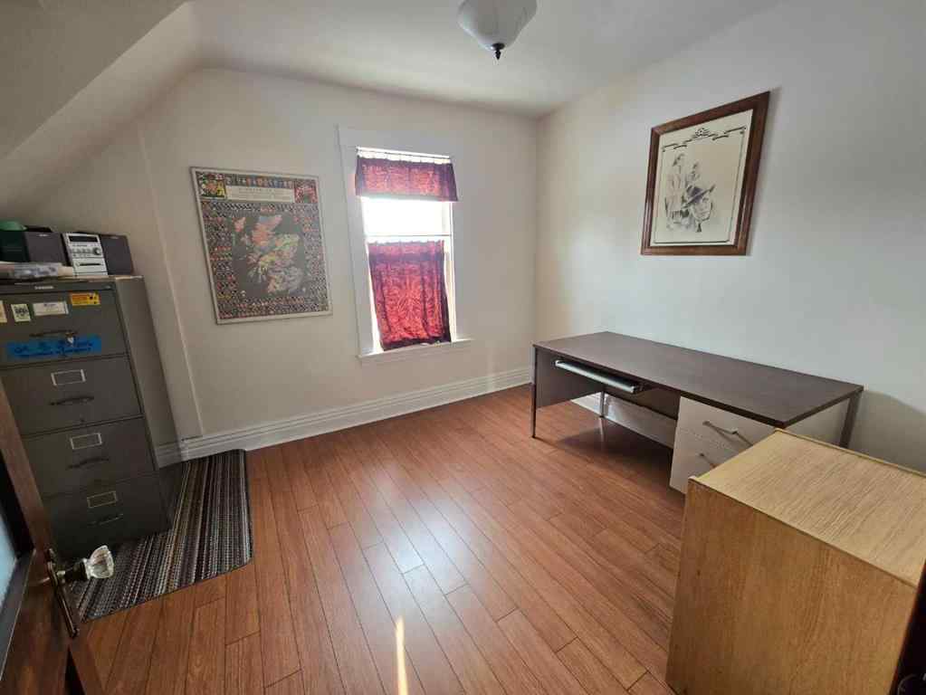 MLS® A2207450 - 4641 49 Street  in Parkvale Red Deer, Commercial