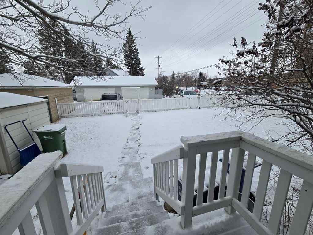 MLS® A2207450 - 4641 49 Street  in Parkvale Red Deer, Commercial