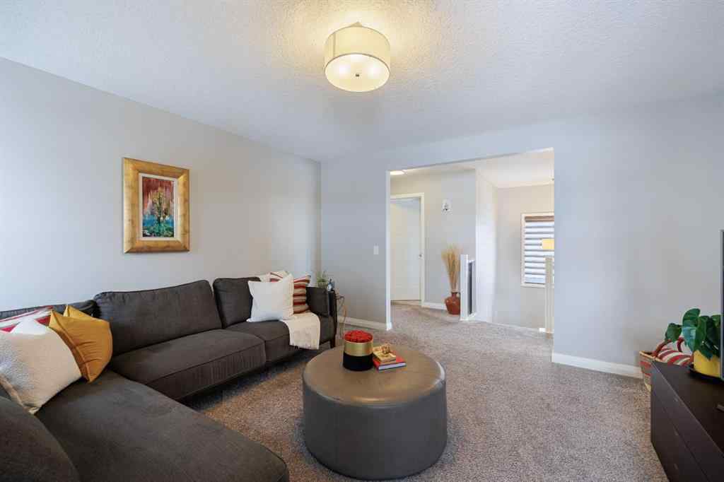 MLS® A2207452 - 53 Sundown Grove  in Sunset Ridge Cochrane, Residential