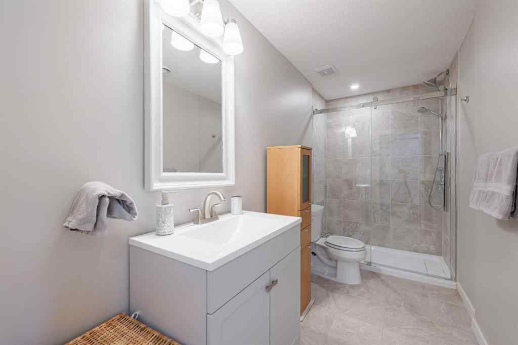 MLS® A2207452 - 53 Sundown Grove  in Sunset Ridge Cochrane, Residential