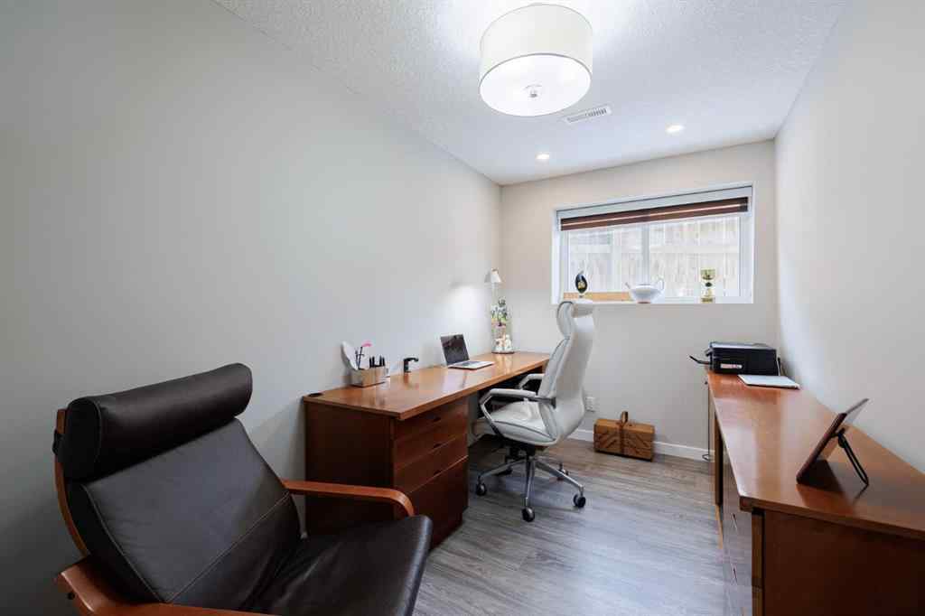 MLS® A2207452 - 53 Sundown Grove  in Sunset Ridge Cochrane, Residential