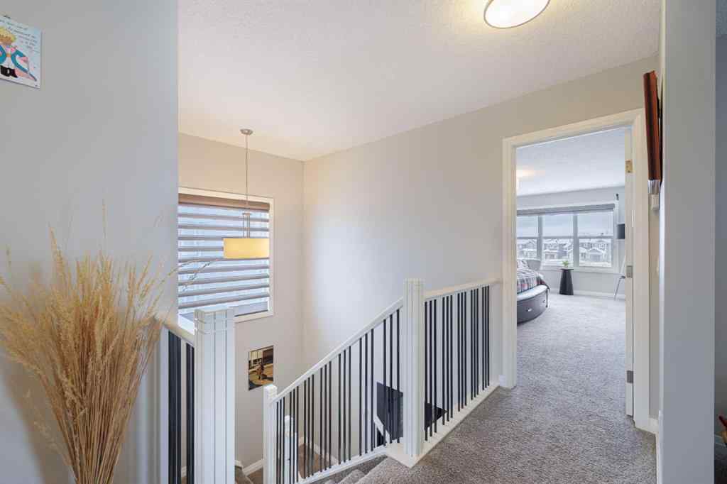 MLS® A2207452 - 53 Sundown Grove  in Sunset Ridge Cochrane, Residential