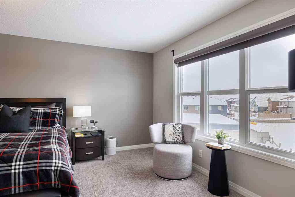MLS® A2207452 - 53 Sundown Grove  in Sunset Ridge Cochrane, Residential