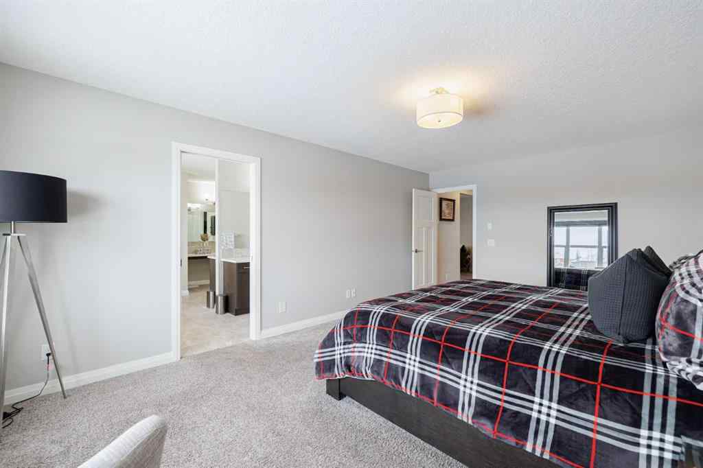 MLS® A2207452 - 53 Sundown Grove  in Sunset Ridge Cochrane, Residential