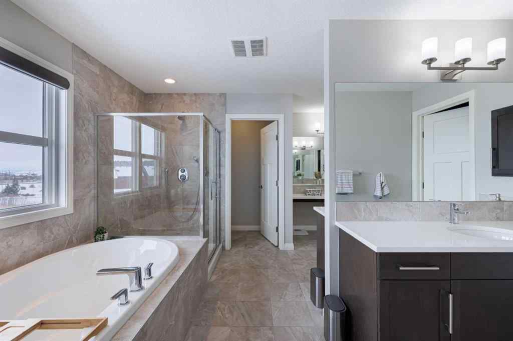 MLS® A2207452 - 53 Sundown Grove  in Sunset Ridge Cochrane, Residential