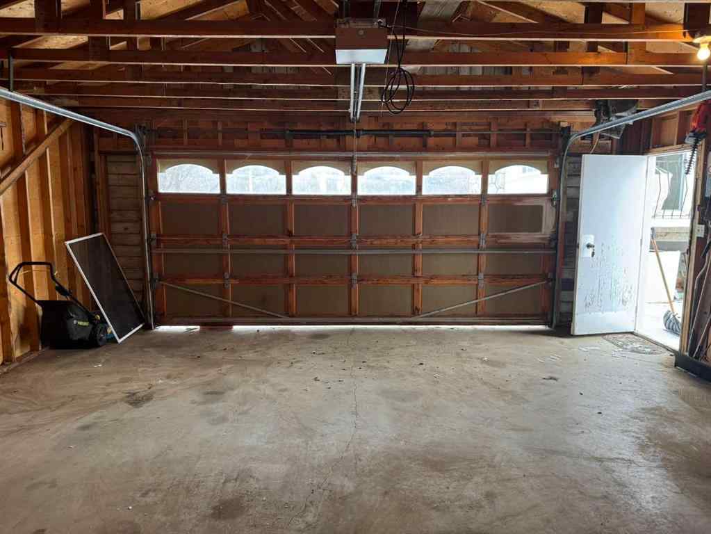 MLS® A2207454 - 8005 94 Street  in North End Peace River, Residential