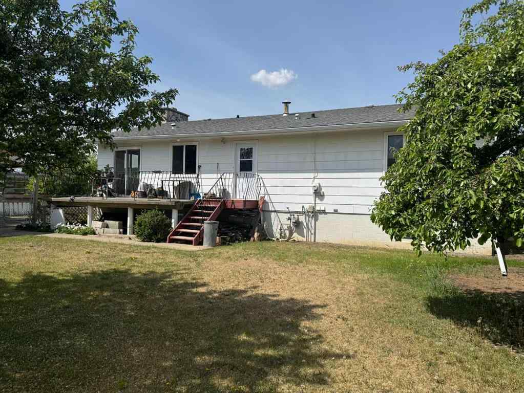 MLS® A2207454 - 8005 94 Street  in North End Peace River, Residential