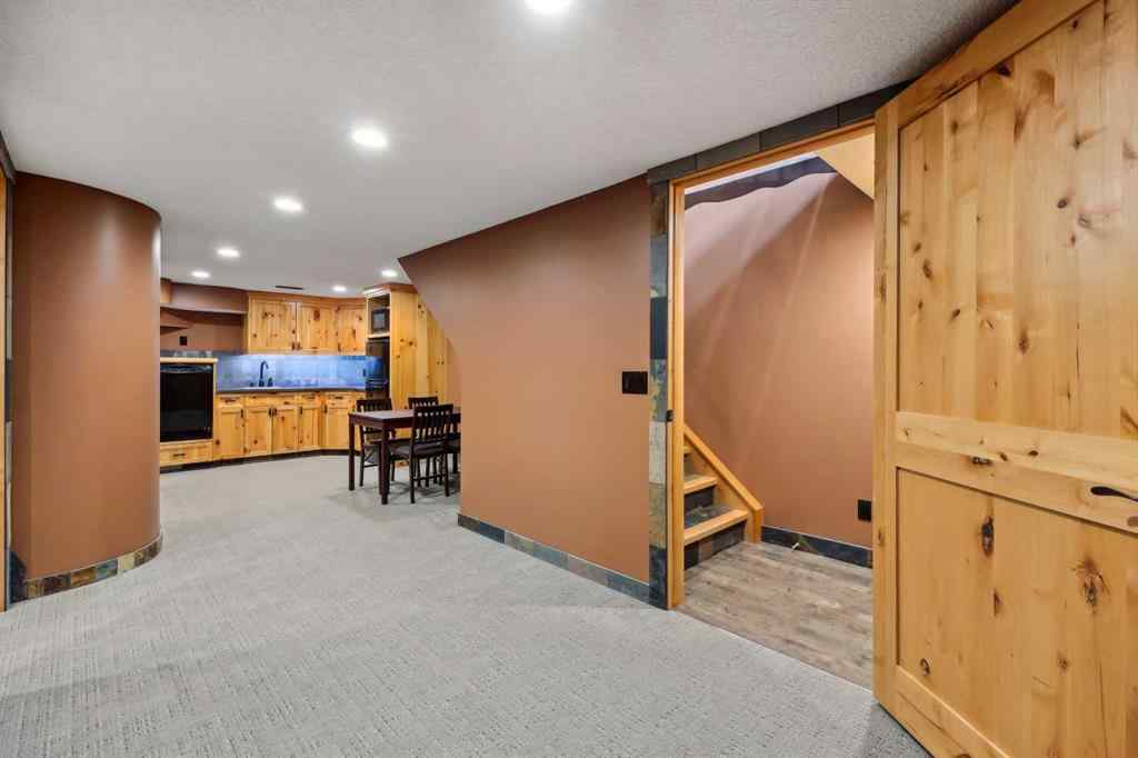 MLS® A2207477 - 1220 10 Avenue SE in Inglewood Calgary, Commercial
