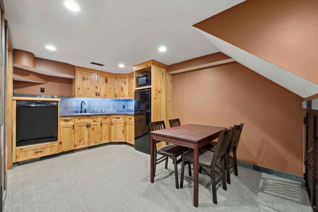 MLS® A2207477 - 1220 10 Avenue SE in Inglewood Calgary, Commercial