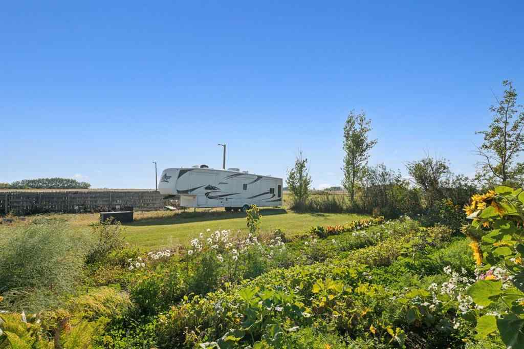 MLS® A2207552 - 272187 Township Road 240   in NONE Rural Rocky View County, Residential