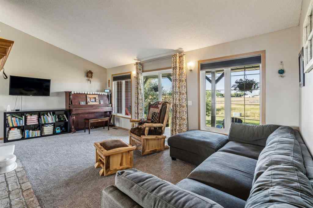 MLS® A2207552 - 272187 Township Road 240   in NONE Rural Rocky View County, Residential
