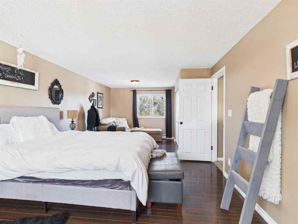 MLS® A2207600 - 5716 48B Avenue  in Grandview Camrose, Residential
