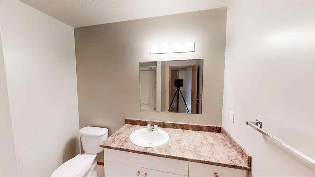 MLS® A2207702 - Unit #C 10029 105 Avenue  in Avondale South Grande Prairie, Residential