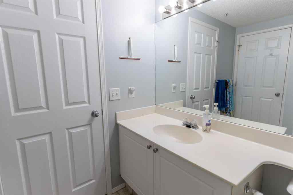MLS® A2207821 - Unit #104 9 Country Village Bay NE in Country Hills Village Calgary, Residential