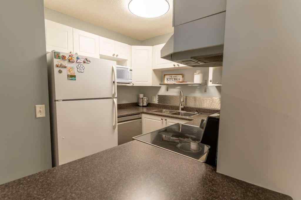 MLS® A2207821 - Unit #104 9 Country Village Bay NE in Country Hills Village Calgary, Residential