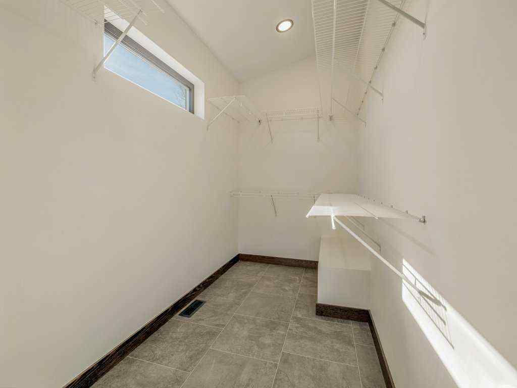 MLS® A2207854 - 686 Lacombe Street  in NONE Pincher Creek, Residential