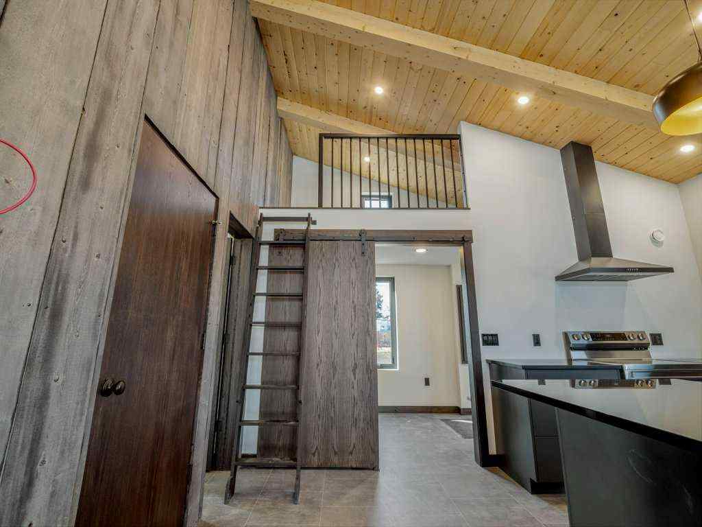 MLS® A2207854 - 686 Lacombe Street  in NONE Pincher Creek, Residential