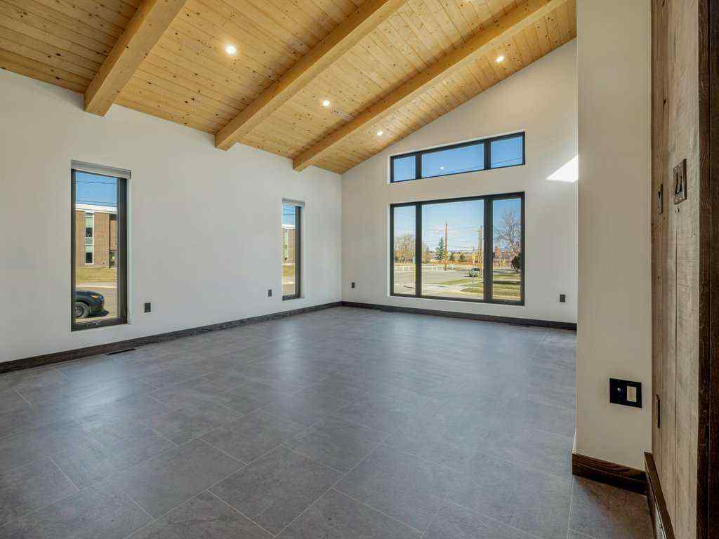 MLS® A2207854 - 686 Lacombe Street  in NONE Pincher Creek, Residential