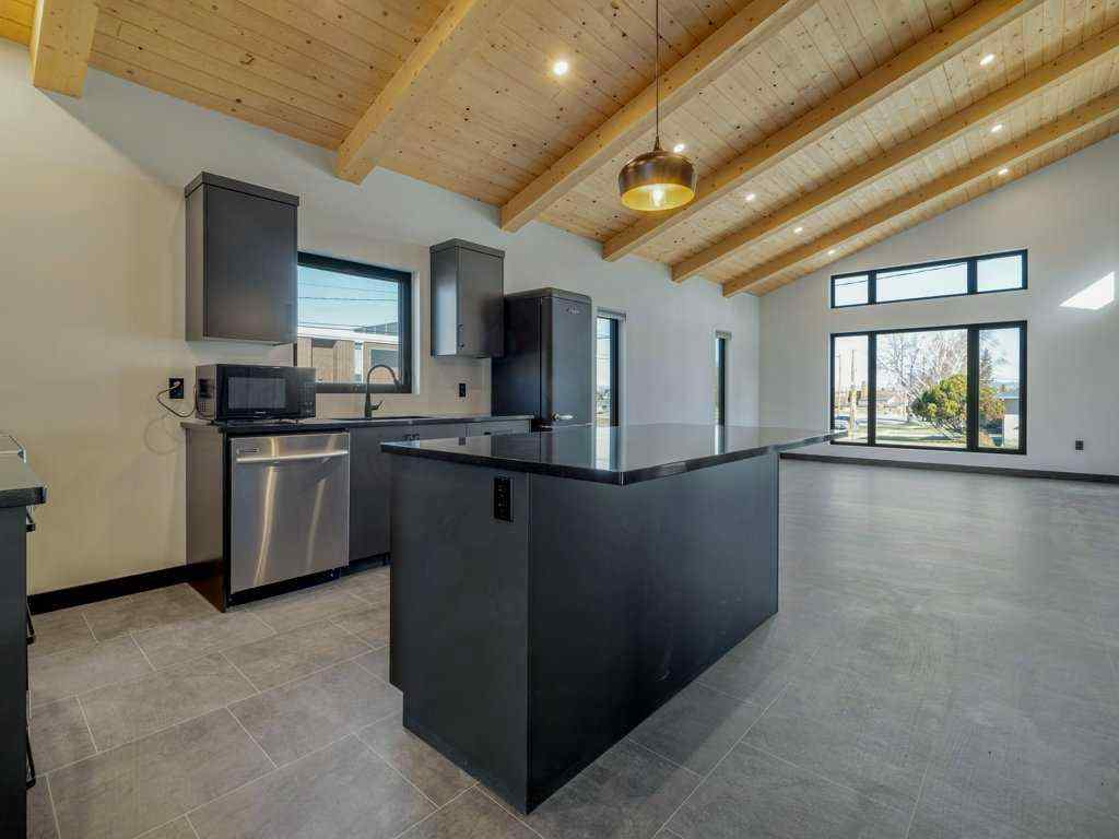 MLS® A2207854 - 686 Lacombe Street  in NONE Pincher Creek, Residential