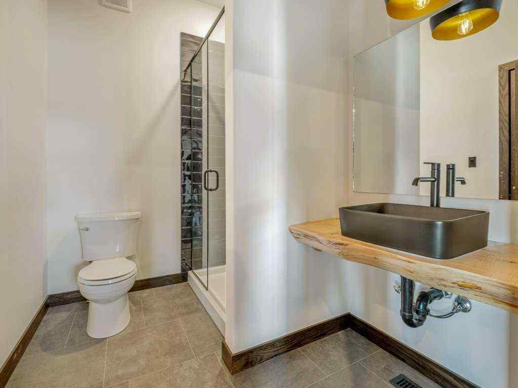 MLS® A2207854 - 686 Lacombe Street  in NONE Pincher Creek, Residential