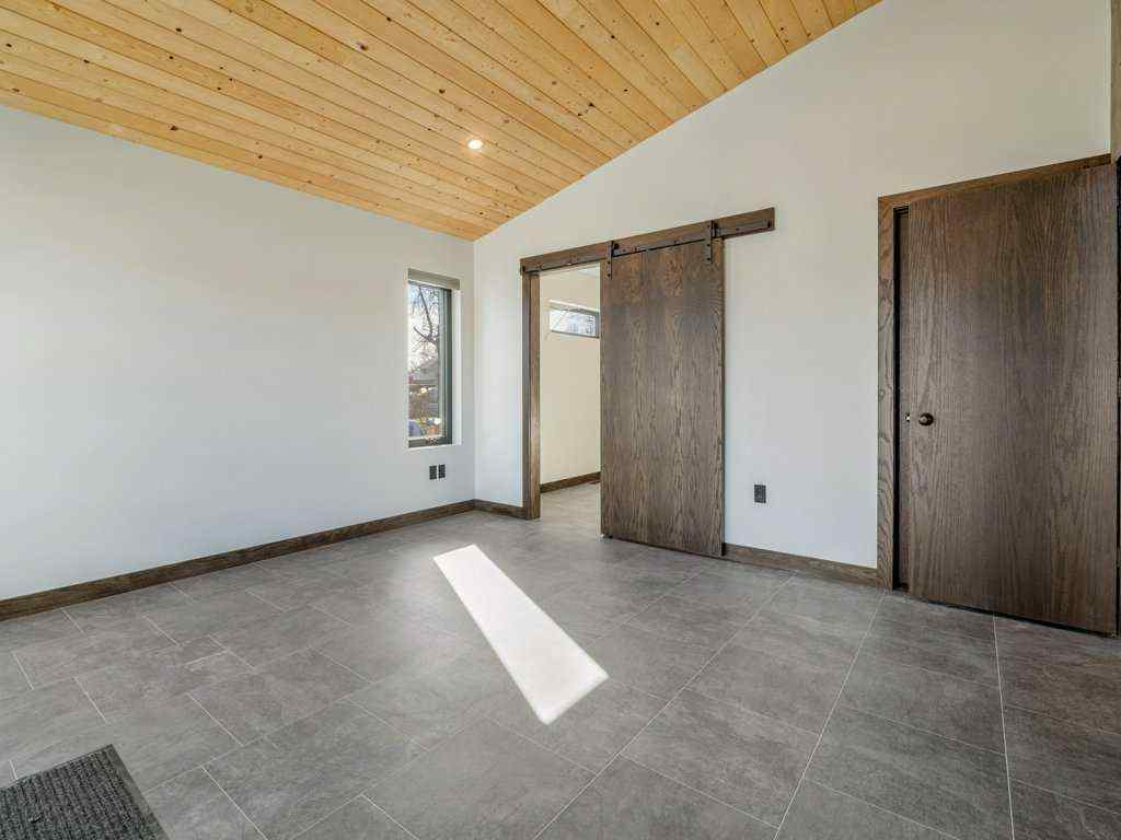 MLS® A2207854 - 686 Lacombe Street  in NONE Pincher Creek, Residential