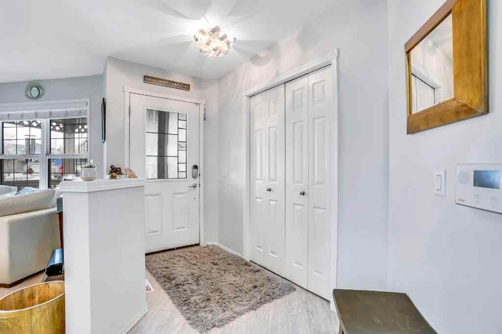 MLS® A2208025 - 115 WEST LAKEVIEW Passage  in Lakeview Landing Chestermere, Residential