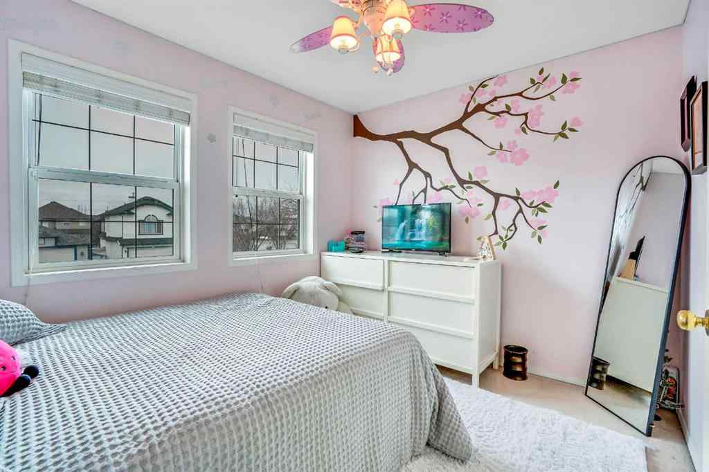 MLS® A2208025 - 115 WEST LAKEVIEW Passage  in Lakeview Landing Chestermere, Residential