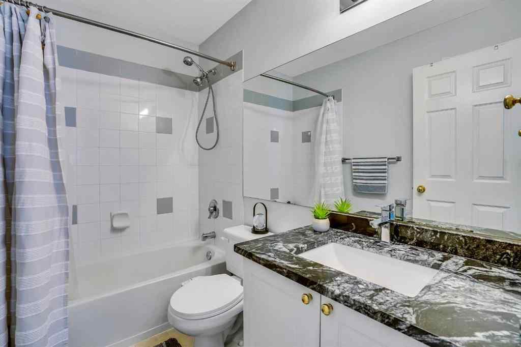 MLS® A2208025 - 115 WEST LAKEVIEW Passage  in Lakeview Landing Chestermere, Residential