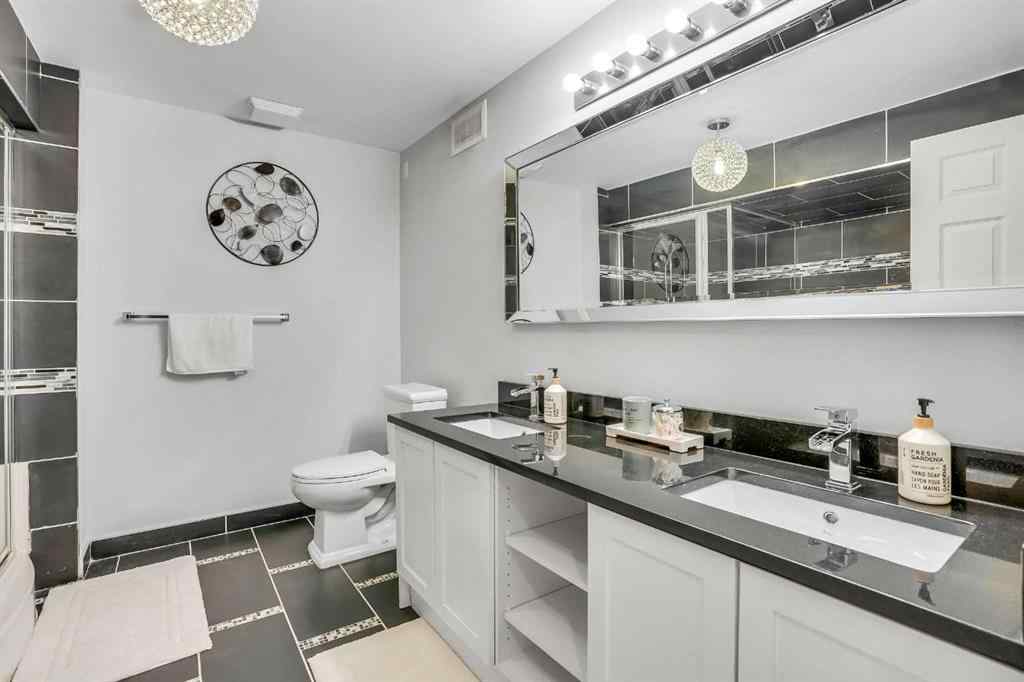 MLS® A2208025 - 115 WEST LAKEVIEW Passage  in Lakeview Landing Chestermere, Residential