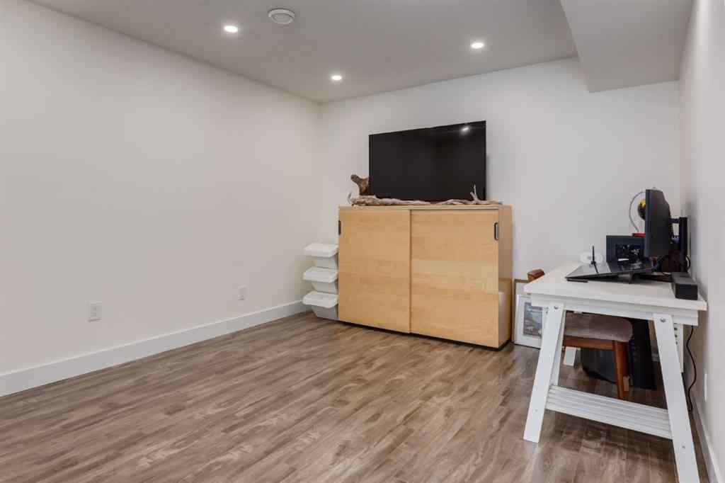 MLS® A2208063 - 114 Sherwood Mount NW in Sherwood Calgary, Residential