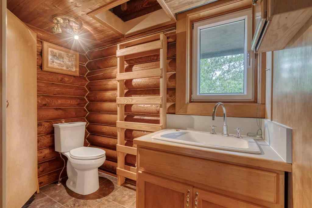 MLS® A2208140 - 240 Essex Street  in NONE Carbon, Residential