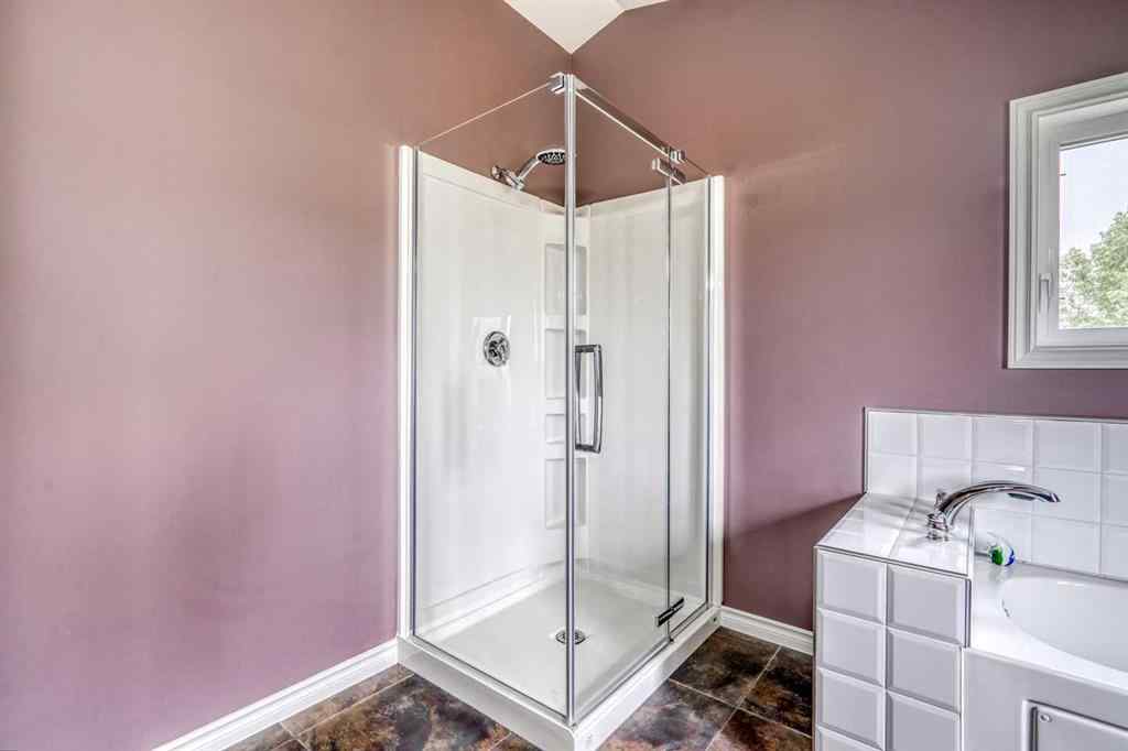 MLS® A2208140 - 240 Essex Street  in NONE Carbon, Residential