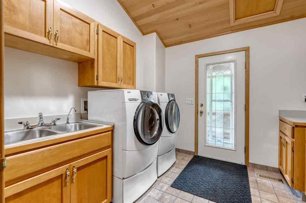 MLS® A2208140 - 240 Essex Street  in NONE Carbon, Residential