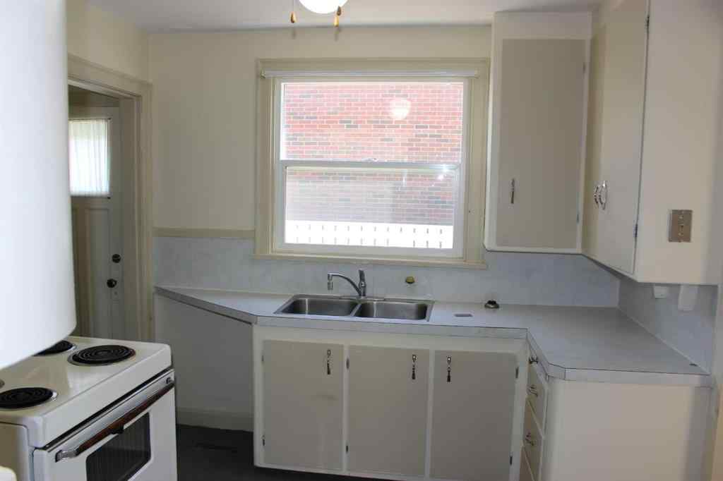 MLS® A2208310 - 422 Highway Avenue  in NONE Picture Butte, Residential