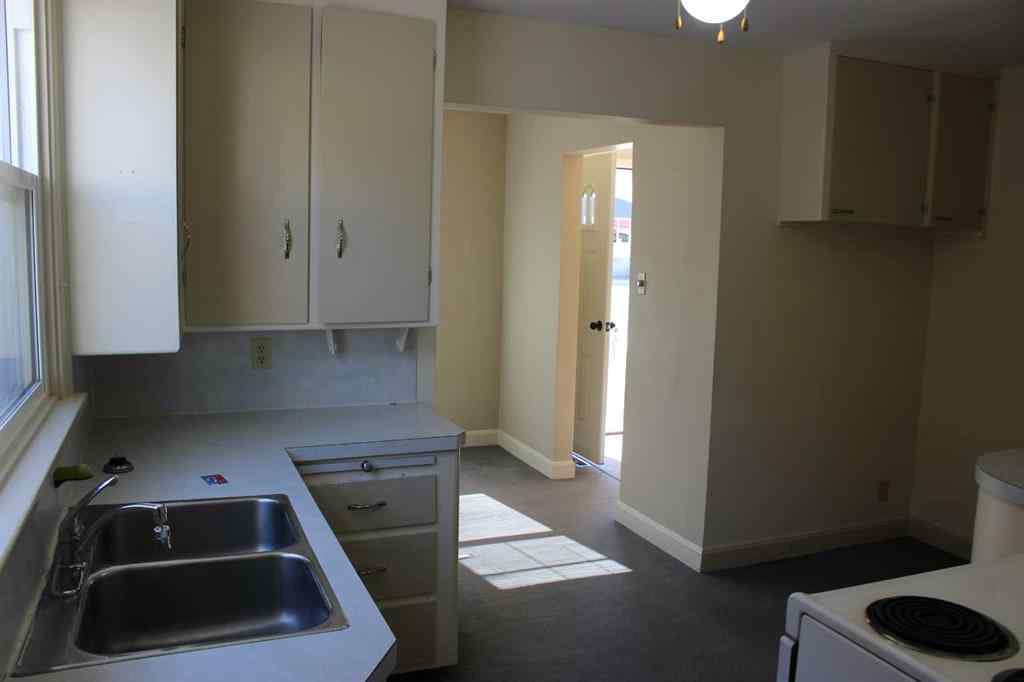 MLS® A2208310 - 422 Highway Avenue  in NONE Picture Butte, Residential