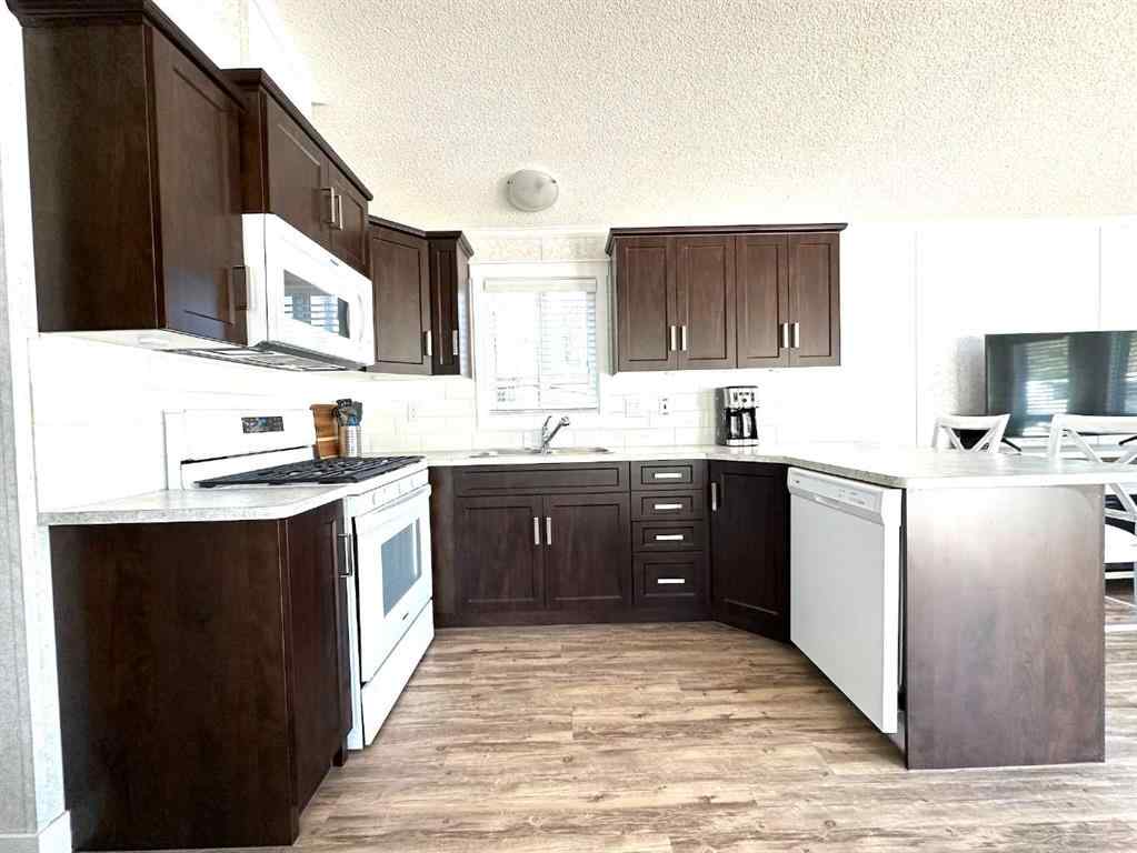 MLS® A2208320 - 118 93/95 Highway  in NONE Out of Province_Alberta, Residential