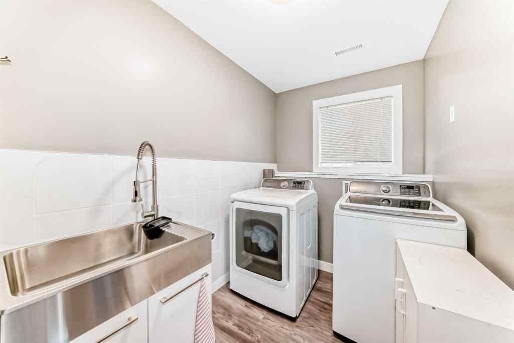 MLS® A2208349 - 5910 61 Avenue  in Lucas Heights Ponoka, Residential