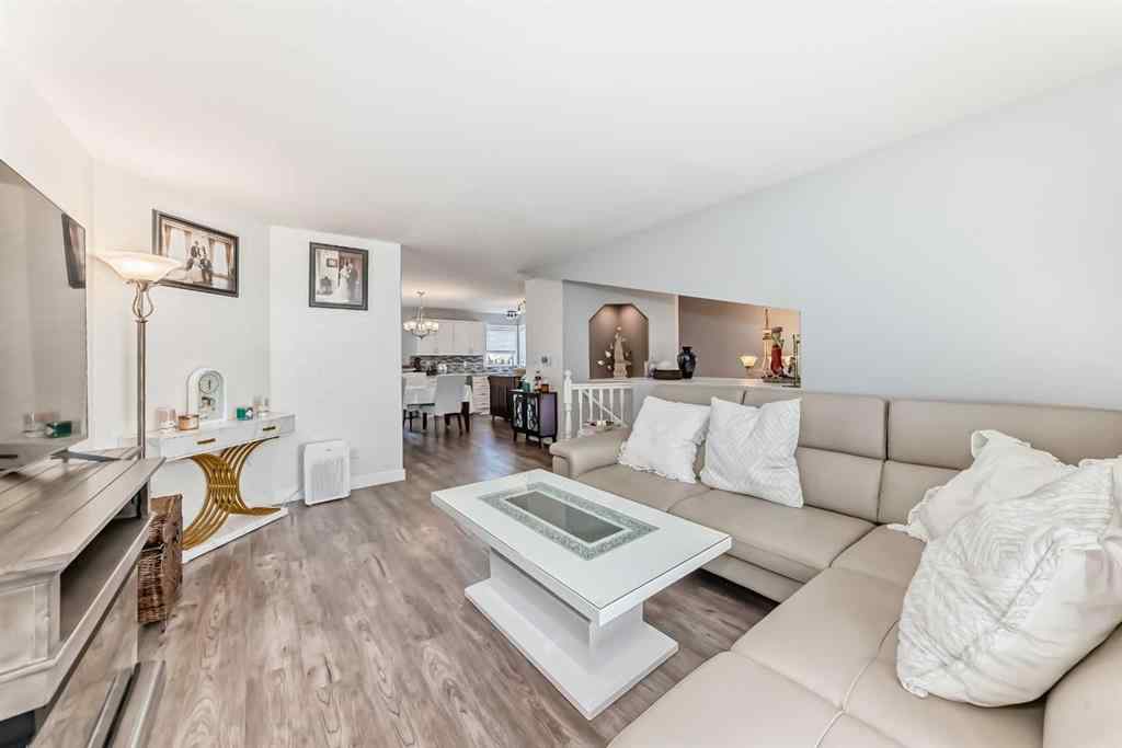 MLS® A2208349 - 5910 61 Avenue  in Lucas Heights Ponoka, Residential