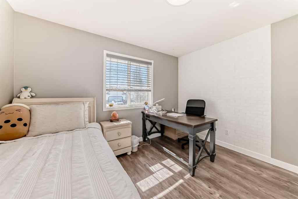 MLS® A2208349 - 5910 61 Avenue  in Lucas Heights Ponoka, Residential