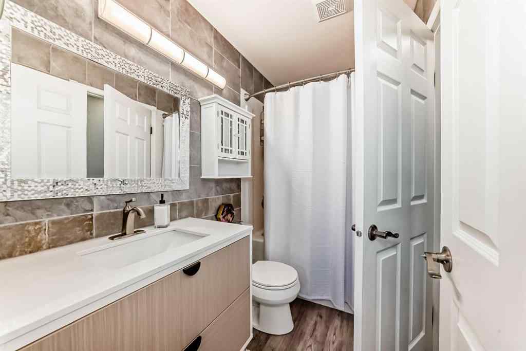 MLS® A2208349 - 5910 61 Avenue  in Lucas Heights Ponoka, Residential